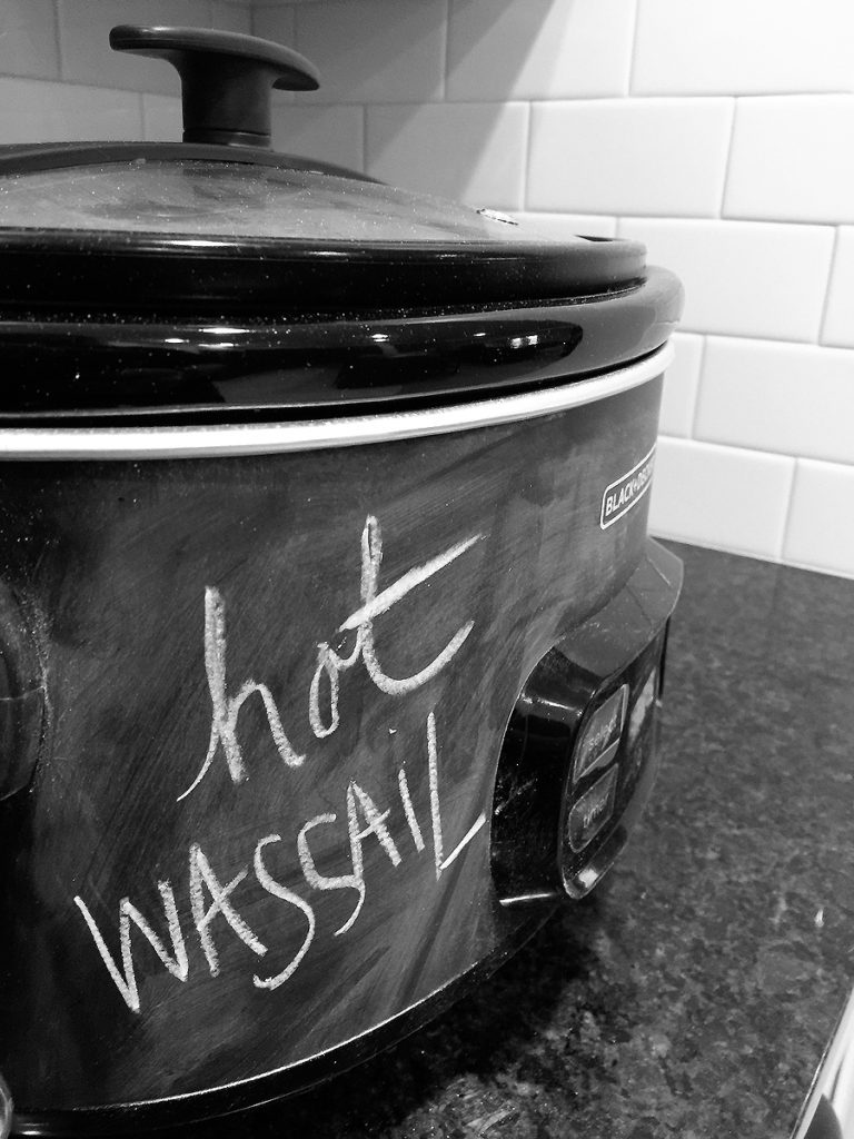 hot-wassail-slow-cooker-chalkboard
